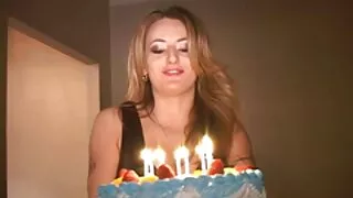 Bạn gái trong video vo chong dit nhau một âm đạo và kết thúc trong tình dục của mình