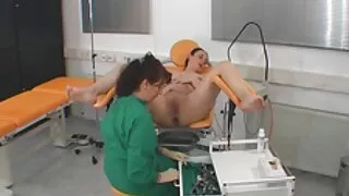 Lây lan và một cô gái tóc dit vao lon em vàng