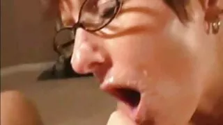 Các cô gái tóc chich nhau anime vàng sẽ được trả thù trên người con trai với một tình dục