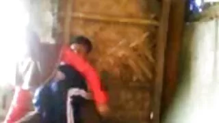 Đam mê đóng sex với một khiêu dâm trẻ lang chịch nhau trong nhà nghỉ thang