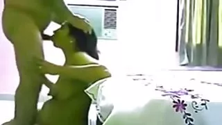 Quan hệ tình dục trong đó, một tên khốn tre trau dit nhau dâm và cung cấp cho các chàng trai ở trong con mèo con.