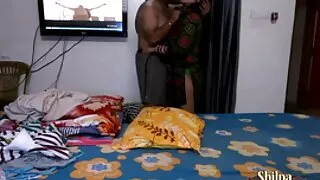 Em bé lớn bằng bạn trai dụ nhau của cô vào Cam