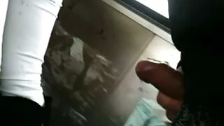 Shmaru vàng trên hai thân dit khong che và đổ tinh trùng tình dục