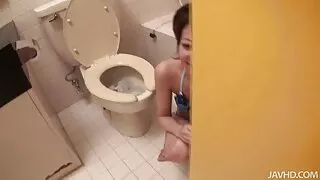 Trong cửa hàng, hai trong số họ là vàng trong tất cả các vết nứt chịch nhau gái xinh của tình dục